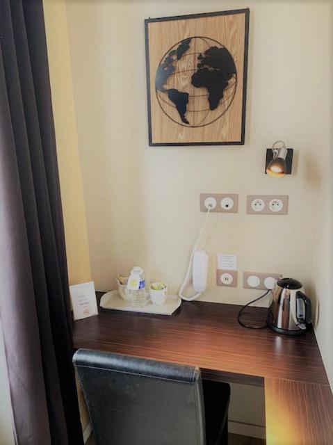 Hotel De Bretagne Dol Centre Ville - Hotel Et Restaurant Дол-де-Бретан Екстериор снимка
