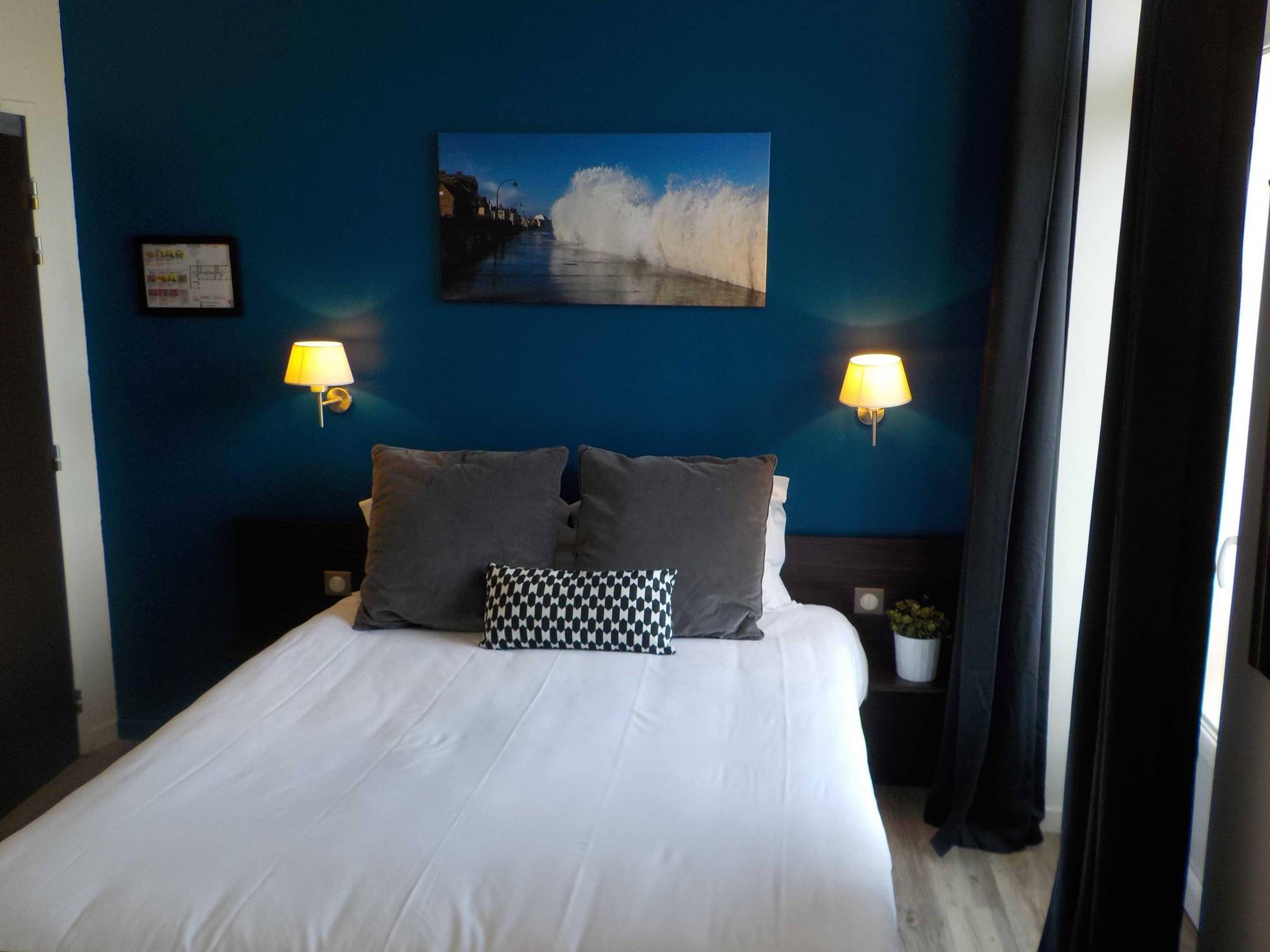Hotel De Bretagne Dol Centre Ville - Hotel Et Restaurant Дол-де-Бретан Екстериор снимка