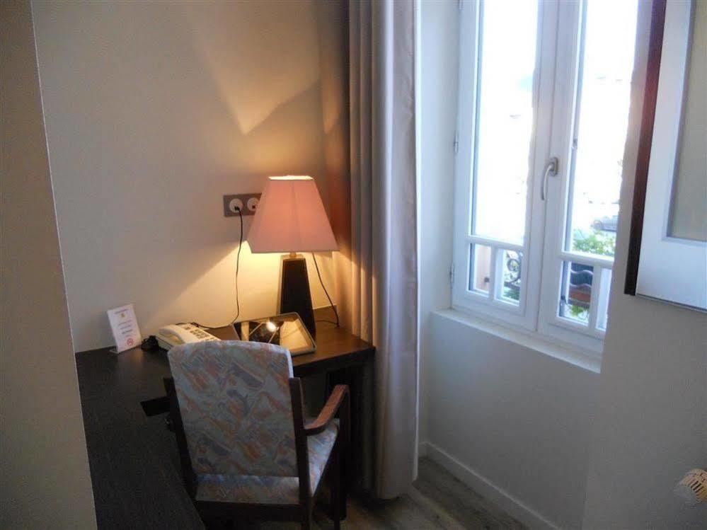 Hotel De Bretagne Dol Centre Ville - Hotel Et Restaurant Дол-де-Бретан Екстериор снимка