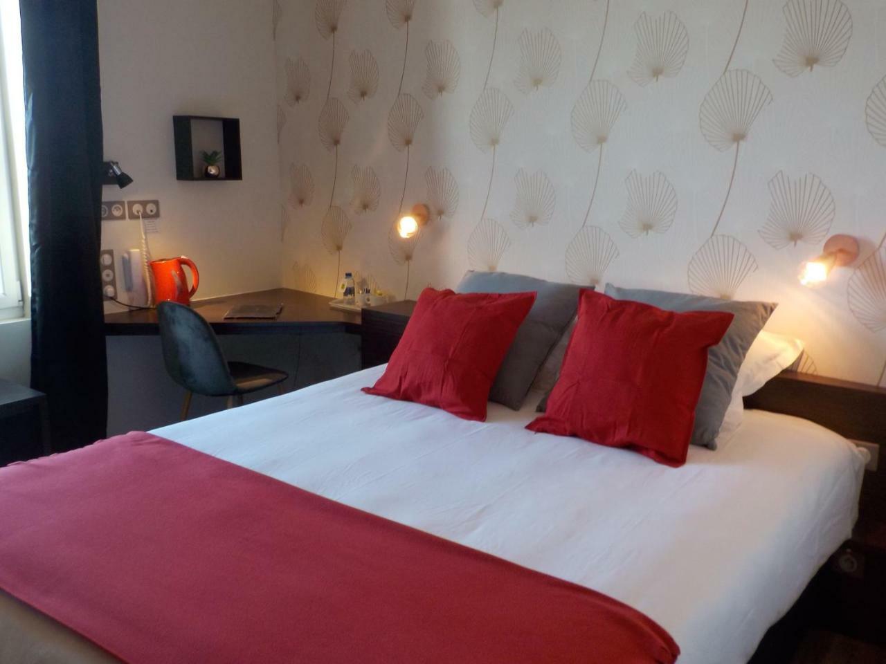 Hotel De Bretagne Dol Centre Ville - Hotel Et Restaurant Дол-де-Бретан Екстериор снимка